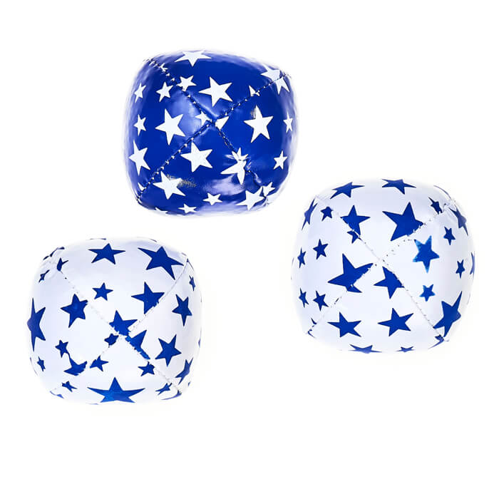 Acrobat - Beanbag Jonglier Ball Set in 55mm Durchmesser in Weiß Blau mit Sternen Als Pyramide Angeordnet